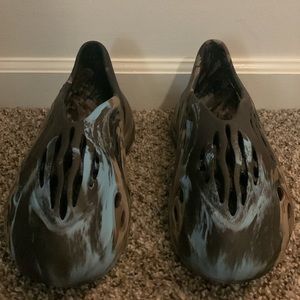 Men’s size 11 Yeezy foam runner